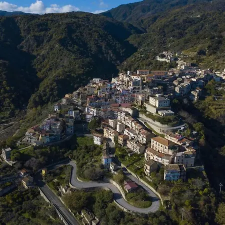 Sharon's Dream House *